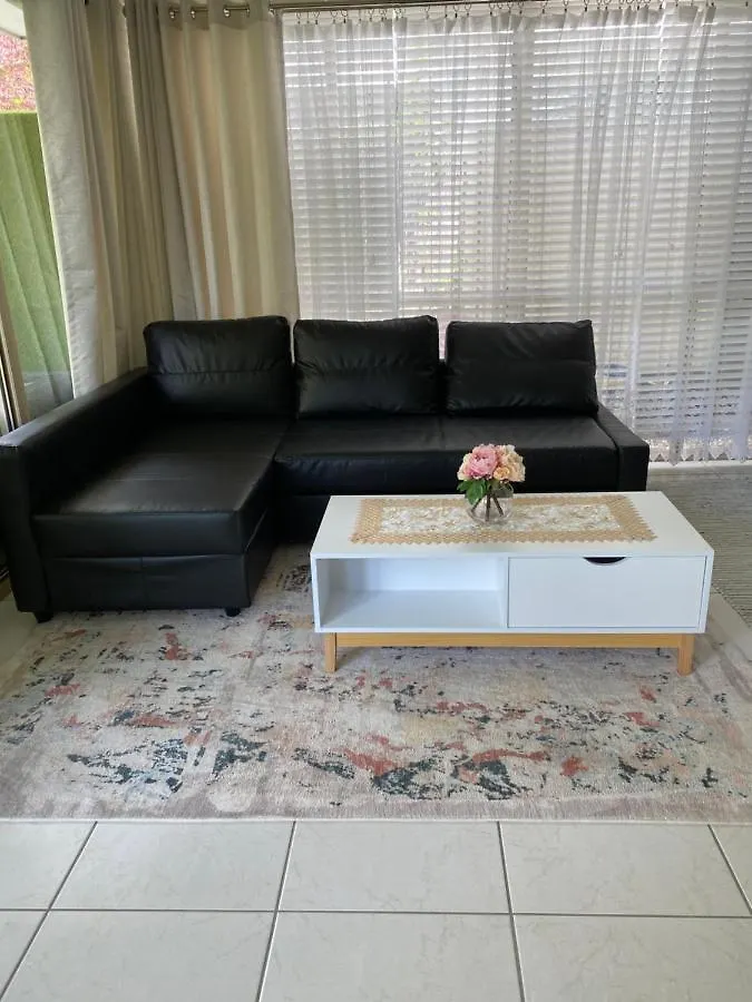 1 Bedroom Apartment - Back Of Private Residence With Private Access Kawana Waters